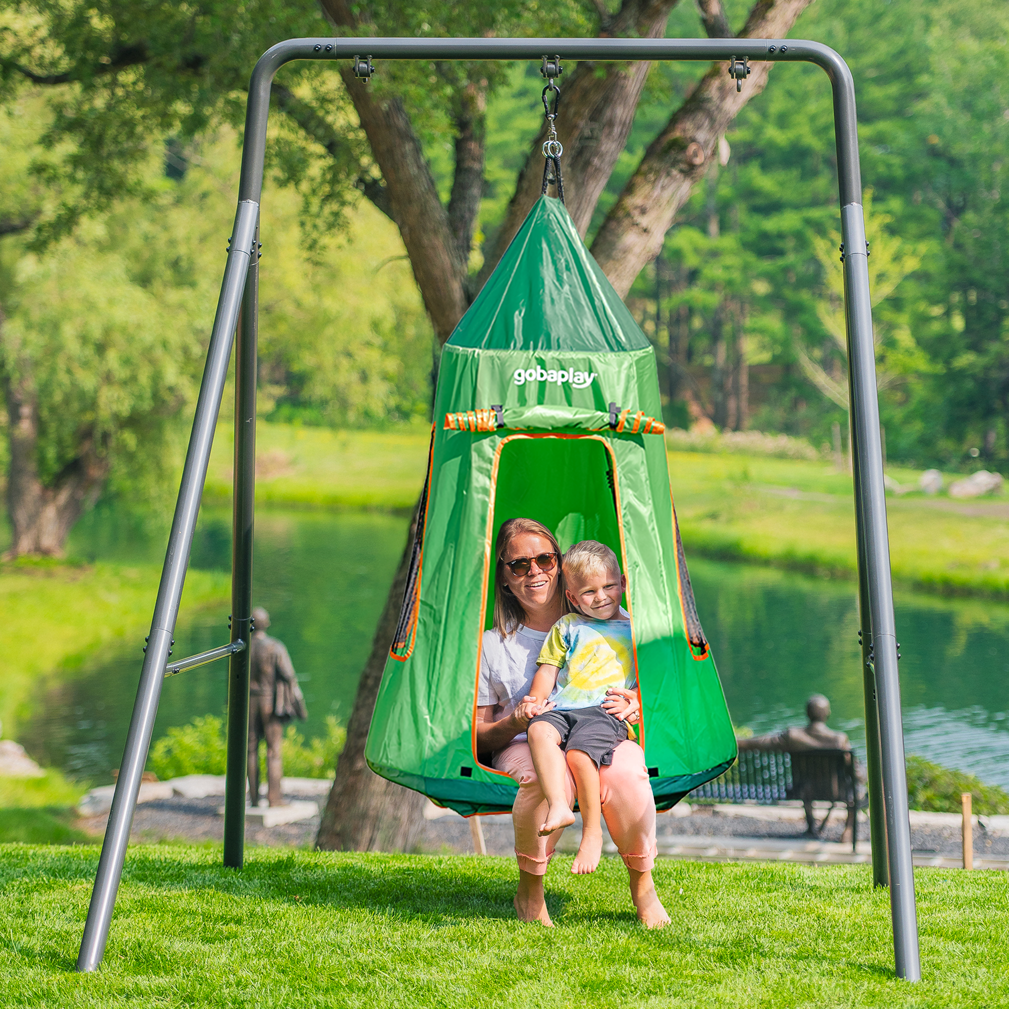 FlyMax Saucer Tree Swing with Tent - Green